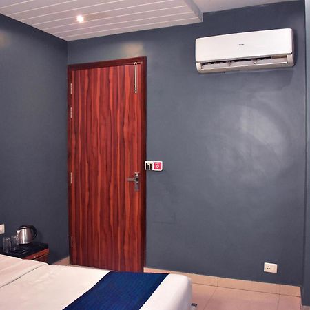 Qotel Hotel Church House Rohini Sector 15 Delhi  Extérieur photo