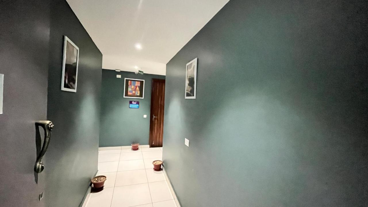 Qotel Hotel Church House Rohini Sector 15 Delhi  Extérieur photo