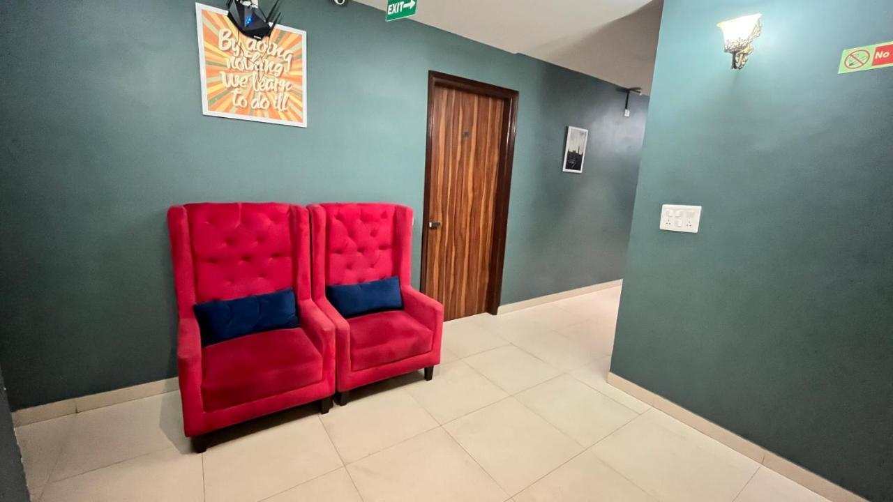 Qotel Hotel Church House Rohini Sector 15 Delhi  Extérieur photo