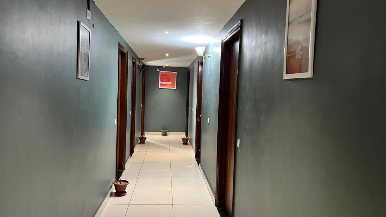 Qotel Hotel Church House Rohini Sector 15 Delhi  Extérieur photo